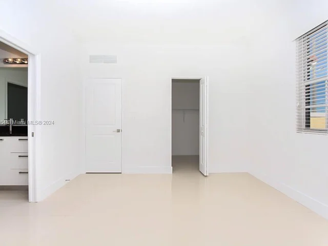 15610 SW 11 Ter, Miami FL 33194