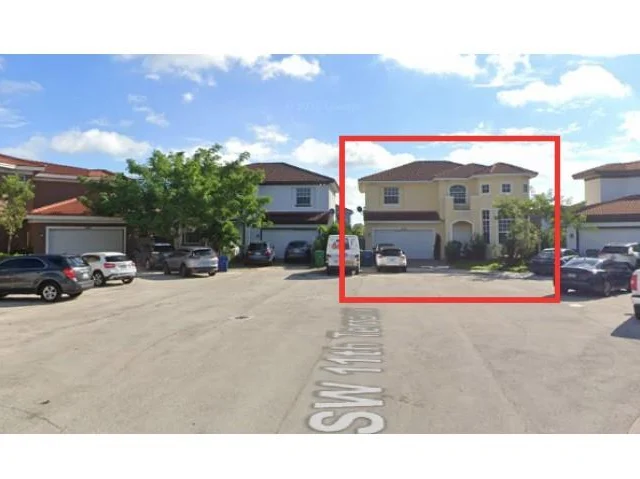15610 SW 11 Ter, Miami FL 33194
