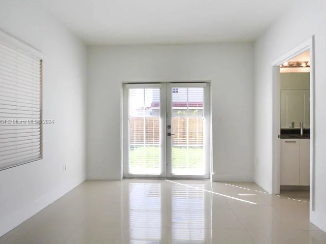 15610 SW 11 Ter, Miami FL 33194