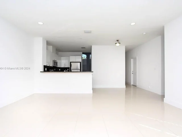 15610 SW 11 Ter, Miami FL 33194