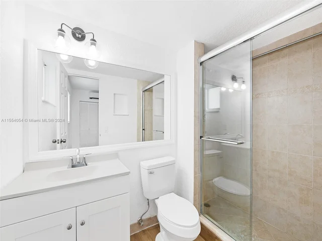 2020 NE 56th St # 101, Fort Lauderdale FL 33308