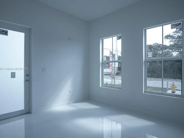 22590 SW 124 CT, Miami FL 33170