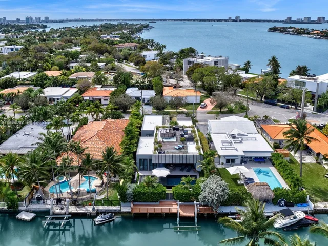 8055 Noremac Ave, Miami Beach FL 33141