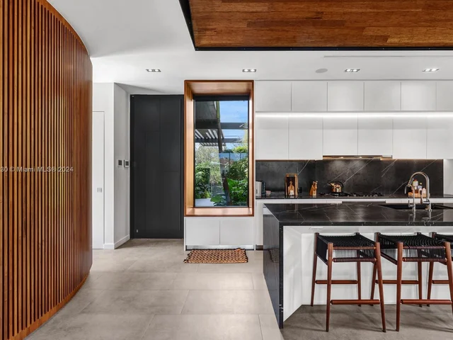 8055 Noremac Ave, Miami Beach FL 33141