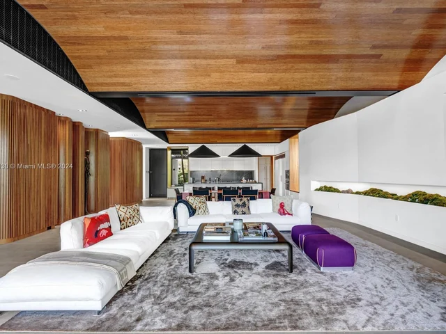 8055 Noremac Ave, Miami Beach FL 33141