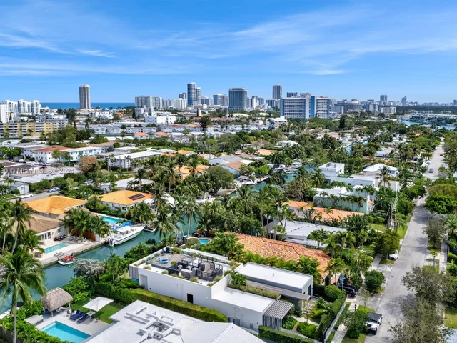 8055 Noremac Ave, Miami Beach FL 33141