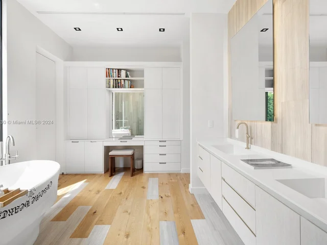 8055 Noremac Ave, Miami Beach FL 33141