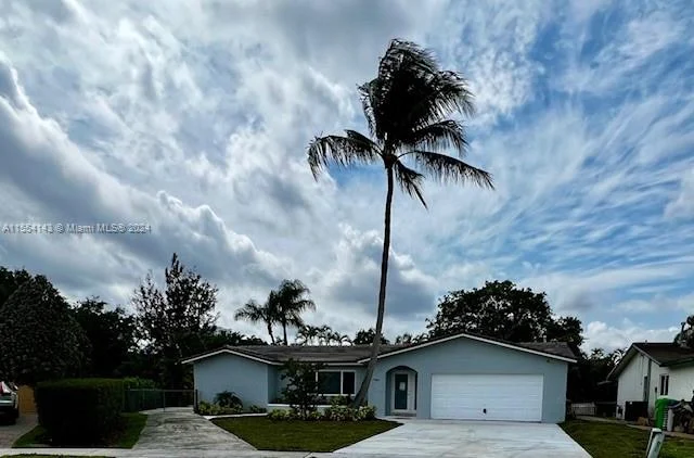 2905 NW 120th Way, Sunrise FL 33323