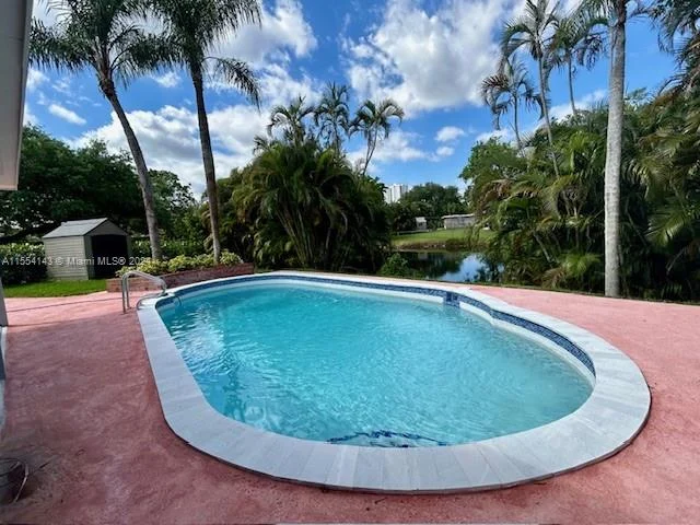 2905 NW 120th Way, Sunrise FL 33323