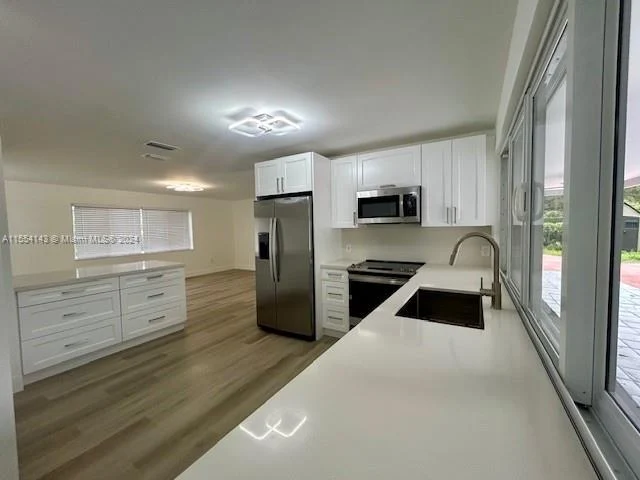 2905 NW 120th Way, Sunrise FL 33323