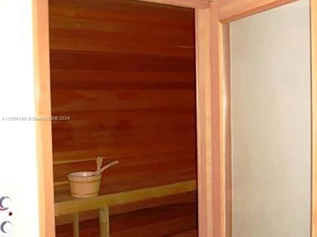 1331 Brickell Bay Dr # 1604, Miami FL 33131