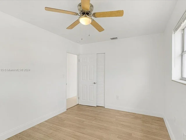 940 N 70th Way, Hollywood FL 33024