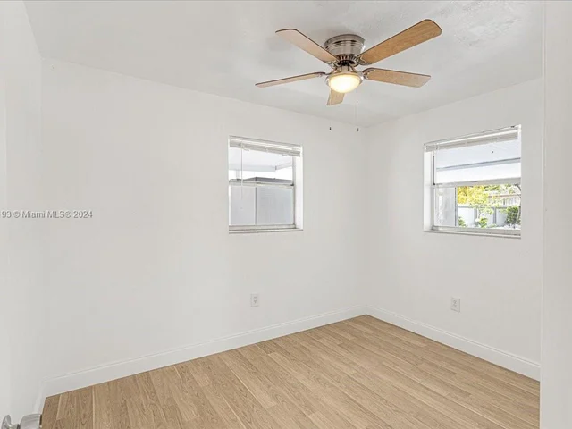 940 N 70th Way, Hollywood FL 33024