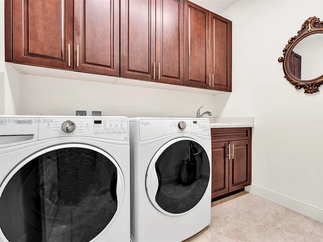 11150 NW 82nd Pl, Parkland FL 33076