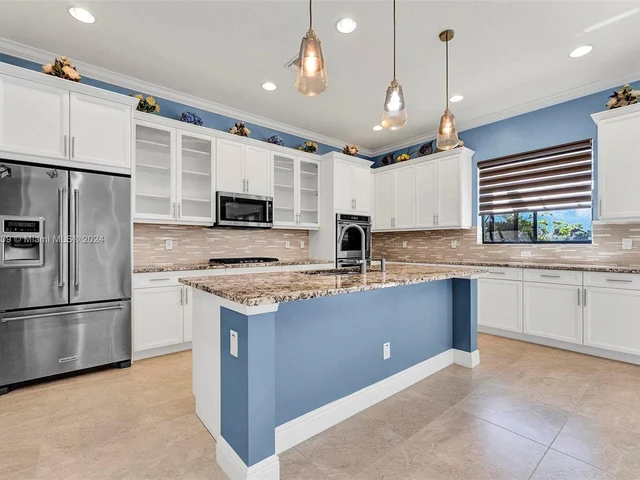 11150 NW 82nd Pl, Parkland FL 33076