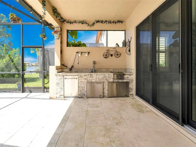 11150 NW 82nd Pl, Parkland FL 33076