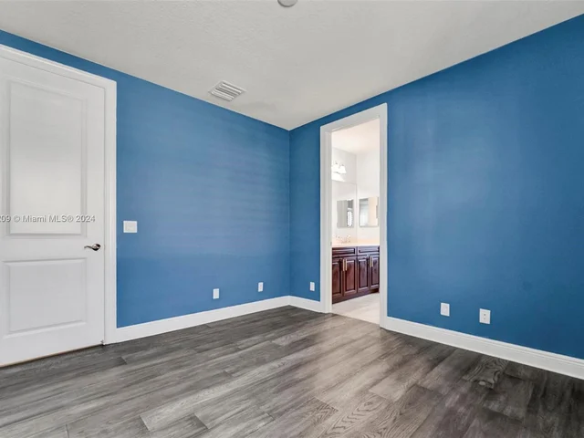 11150 NW 82nd Pl, Parkland FL 33076