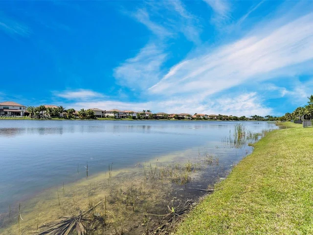 11150 NW 82nd Pl, Parkland FL 33076