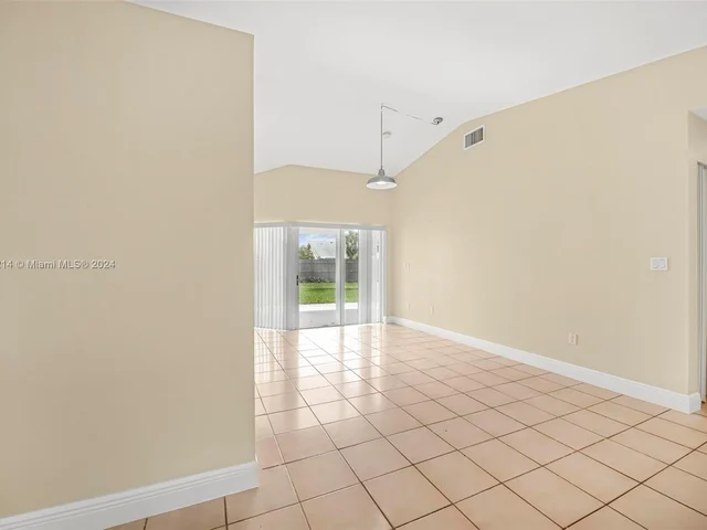 19620 SW 123rd Ave, Miami FL 33177