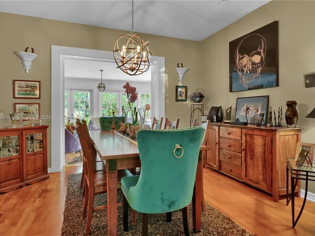 4137 Malaga Ave, Miami FL 33133