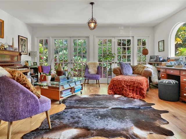 4137 Malaga Ave, Miami FL 33133