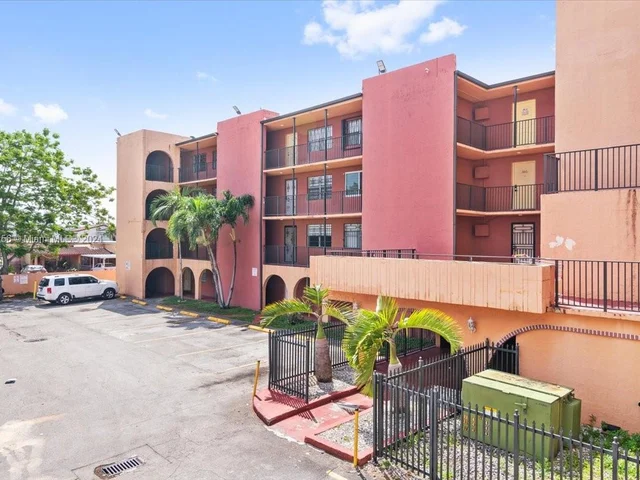 6620 W 2nd Ct # 305, Hialeah FL 33012