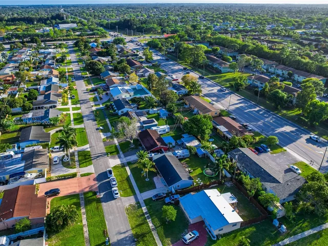 777 Scott Dr, West Palm Beach FL 33415