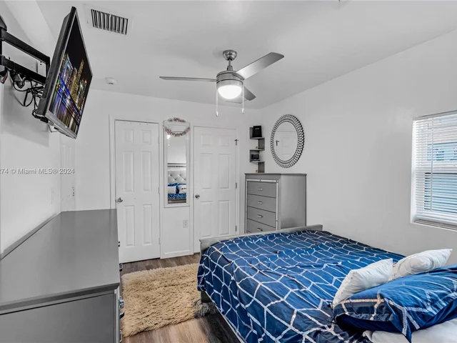 777 Scott Dr, West Palm Beach FL 33415