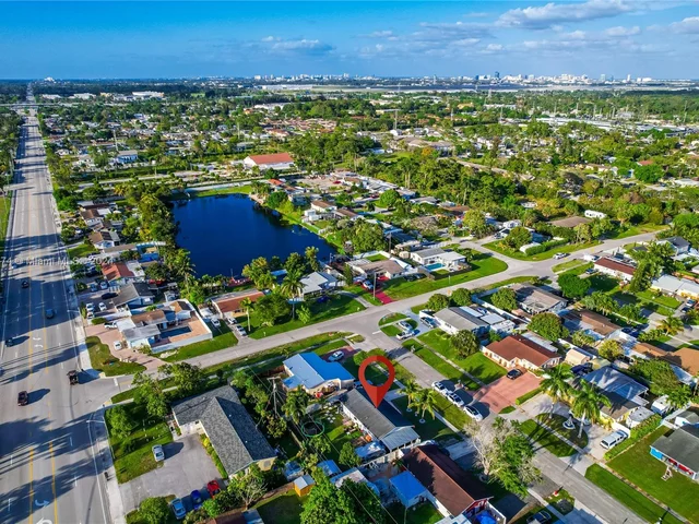 777 Scott Dr, West Palm Beach FL 33415