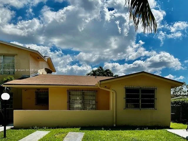 8302 SW 10th St Unit B, Miami FL 33144