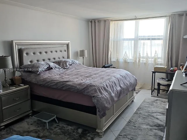 251 174th St # 1417, Sunny Isles Beach FL 33160