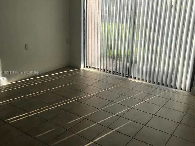 7095 NW 179th St # 112, Hialeah FL 33015