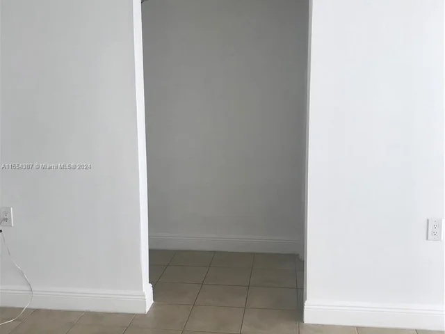 7095 NW 179th St # 112, Hialeah FL 33015