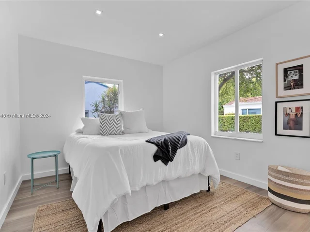 12 Farrey Ln, Miami Beach FL 33139