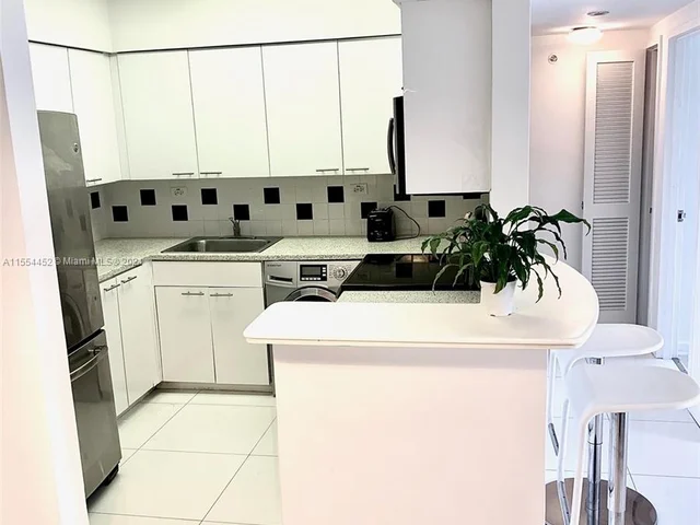 1500 Bay Rd # 1066S, Miami Beach FL 33139