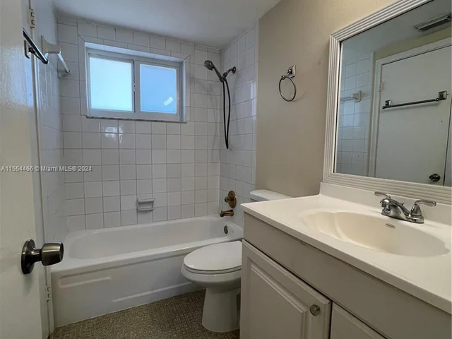 7730 Camino Real # 307, Miami FL 33143