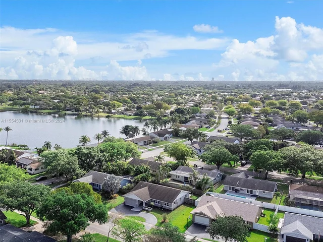 5712 SW 118th Ave, Cooper City FL 33330