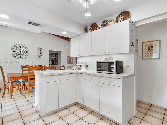 5712 SW 118th Ave, Cooper City FL 33330