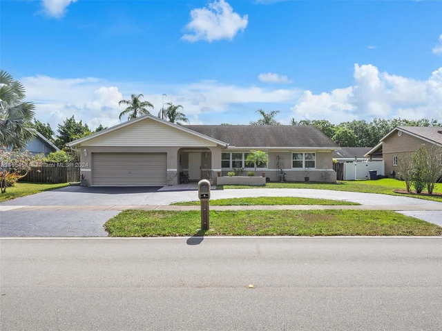 5712 SW 118th Ave, Cooper City FL 33330