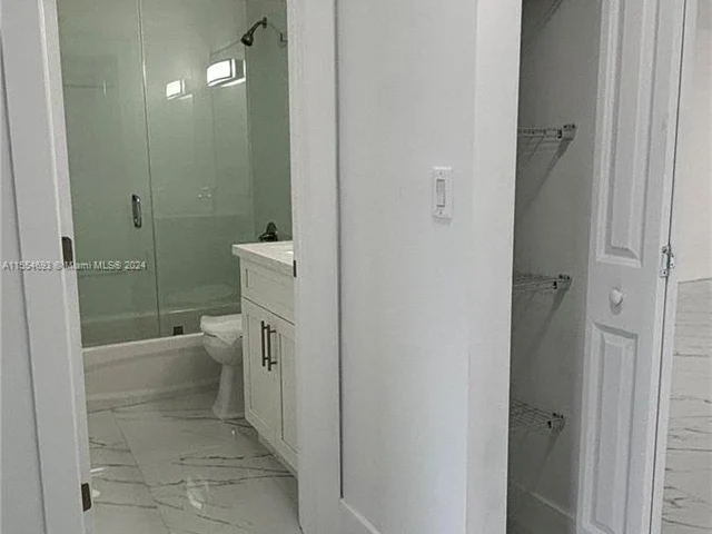 15803 NW 39th Pl # 15803, Miami Gardens FL 33054