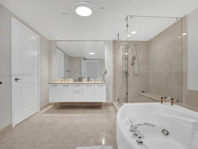 3101 S Ocean Dr # 2605, Hollywood FL 33019