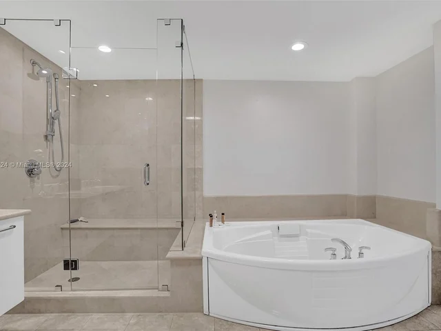 3101 S Ocean Dr # 2605, Hollywood FL 33019