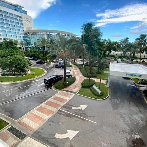 2899 Collins Ave # 403, Miami Beach FL 33140