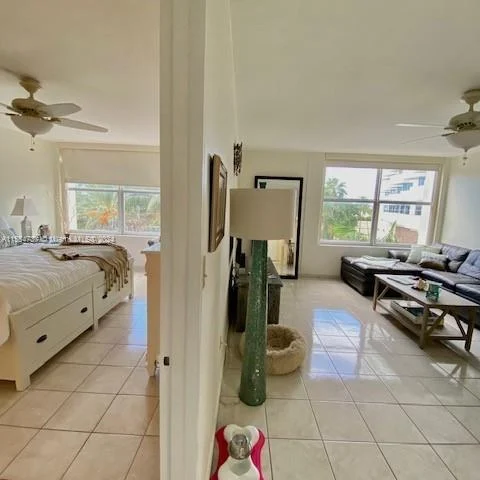2899 Collins Ave # 403, Miami Beach FL 33140