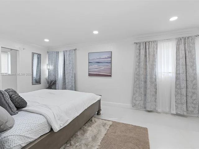 6610 Cody St, Hollywood FL 33024