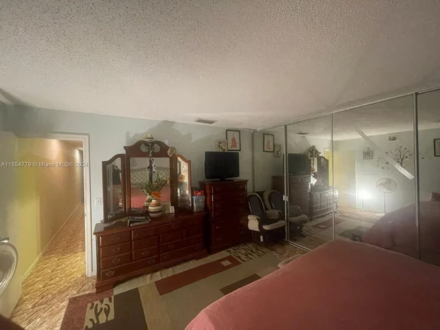 5070 Elmhurst Rd # D, West Palm Beach FL 33417