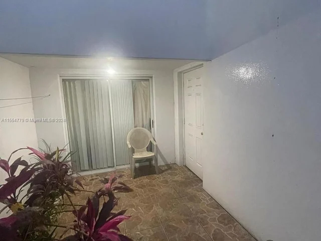 5070 Elmhurst Rd # D, West Palm Beach FL 33417