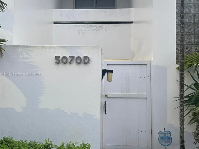 5070 Elmhurst Rd # D, West Palm Beach FL 33417