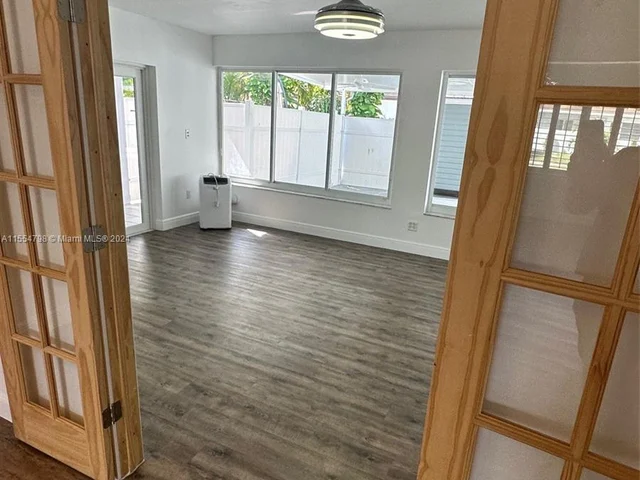 12812 SW 45th Ter, Miami FL 33175