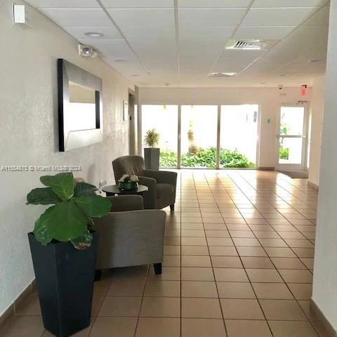 1665 Bay Rd # 519, Miami Beach FL 33139